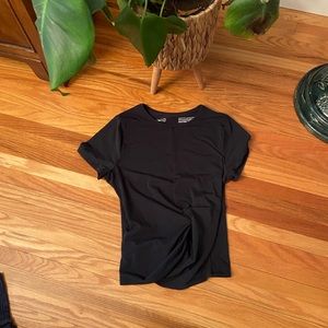 Outdoor voices t shirt size small